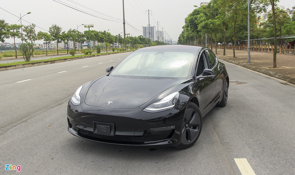 Trải nghiệm xe điện Tesla Model 3 đầu tiên ở Việt Nam