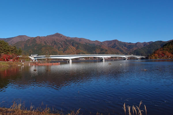 Hồ Kawaguchi tuyệt đẹp Thuộc thị trấn Fujikawaguchiko