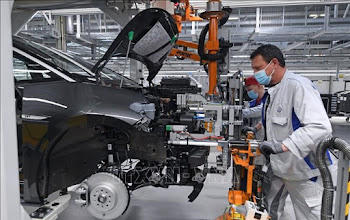 Volkswagen sẽ cắt giảm 5.000 việc làm để tập trung cho xe điện
